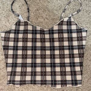 brown/tan pattered crop